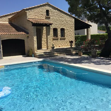 Holiday home Maison Avec Piscine Privative Taillades Luberon Ls2-281